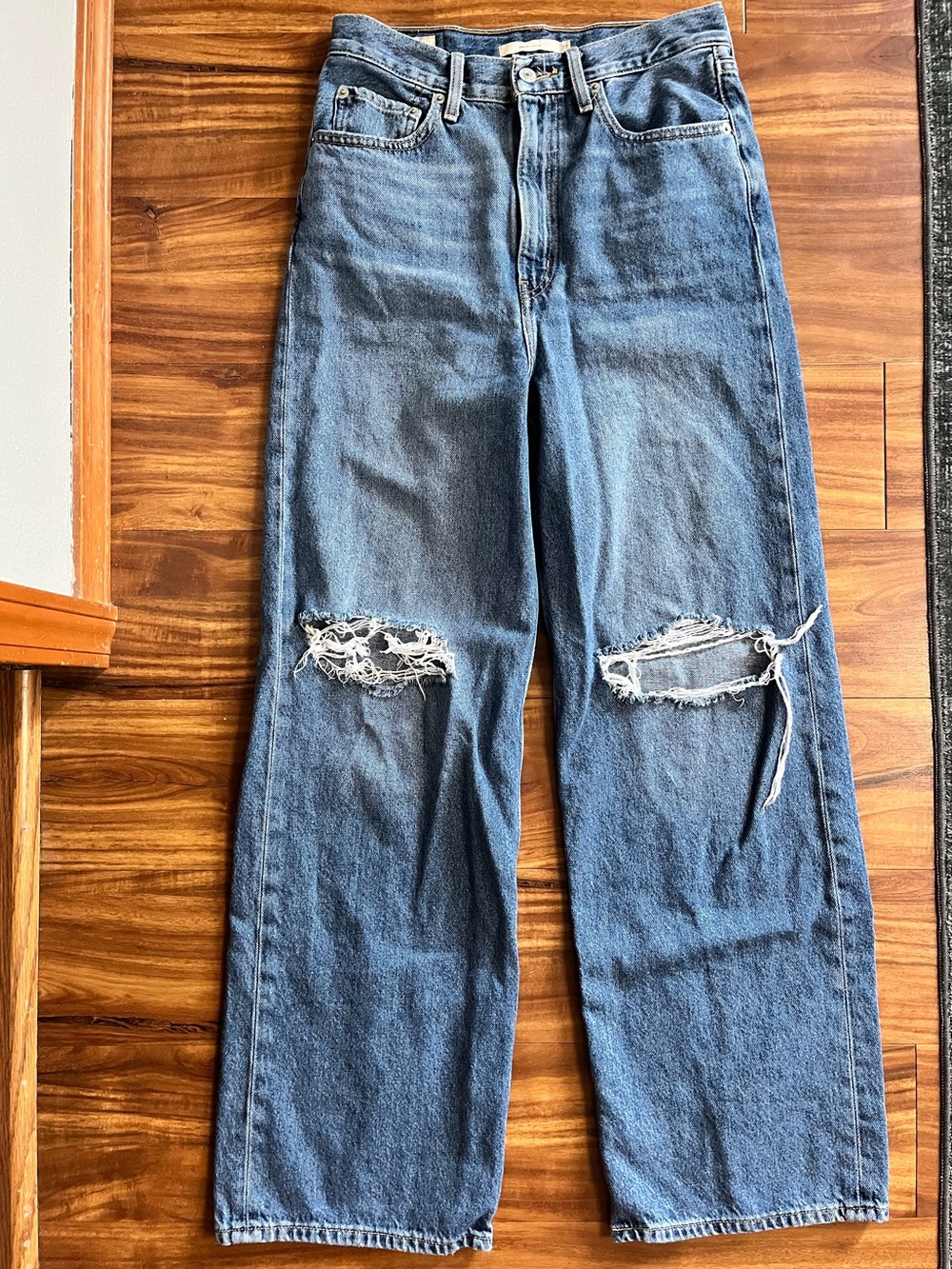 Levi’s Wide Leg Jeans